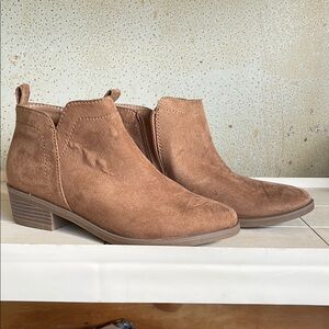 Time and Tru Tan Ankle Boots with Elastic Panels